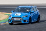 2016-Ford-Focus-RS-front-three-quarter-in-motion-58.jpg