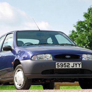 1998_Ford_Fiesta_Finesse.jpg