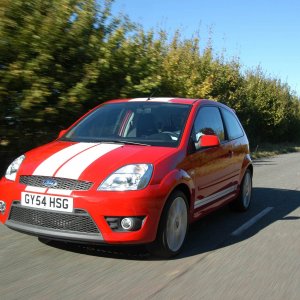 2005_Ford_Fiesta_ST.jpg