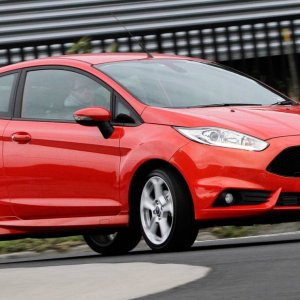 2013_ford_fiesta_st_australia_05-0828-mc_1522x758.jpg