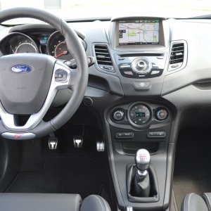 2014-ford-fiesta-st-21-1.jpg