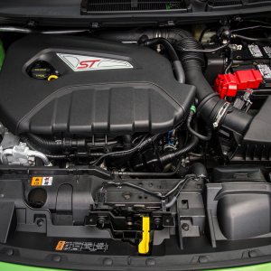 2014-Ford-Fiesta-ST-engine1.jpg