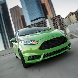 2014-Ford-Fiesta-ST-front-end-in-motion.jpg