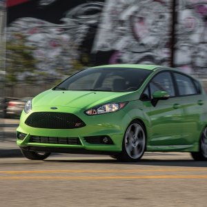 2014-Ford-Fiesta-ST-front-three-quarters-in-motion.jpg