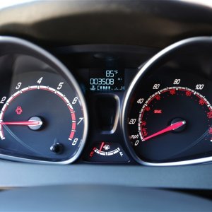 2014-ford-fiesta-st-gauges-close-up.jpg