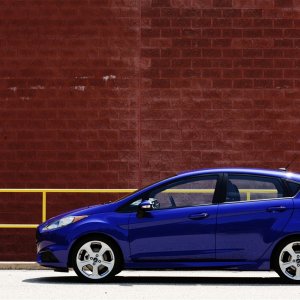 2014-ford-fiesta-st-profile.jpg