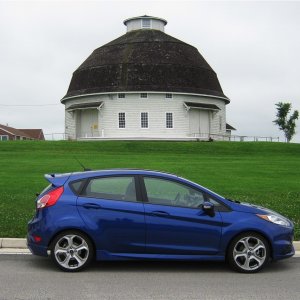 2014-ford-fiesta-st-profile-round-barn.jpg