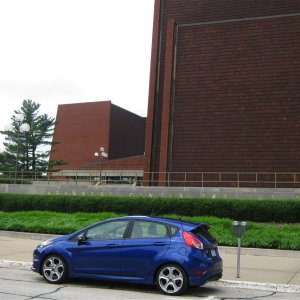 2014-ford-fiesta-st-rear-three-quarters-building.jpg