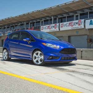 2015-ford-fiesta-st-front-three-quarters.jpg