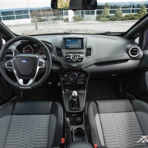 2016-Ford-Fiesta-ST-136-876x535.jpg