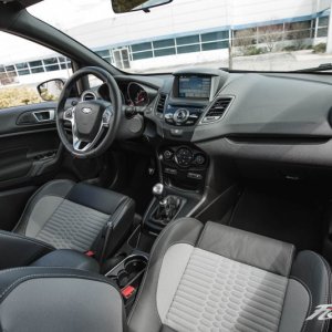 2016-Ford-Fiesta-ST-137-876x535.jpg