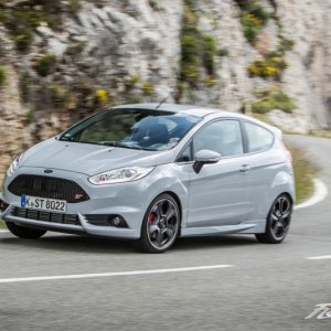 2017-Ford-Fiesta-ST200-108-876x535.jpg