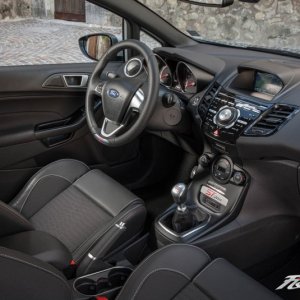 2017-Ford-Fiesta-ST200-141-876x535.jpg